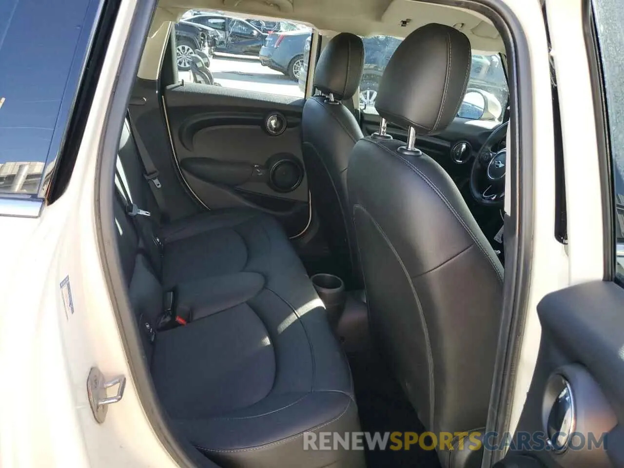 10 Photograph of a damaged car WMWXU1C57K2J01914 MINI COOPER 2019