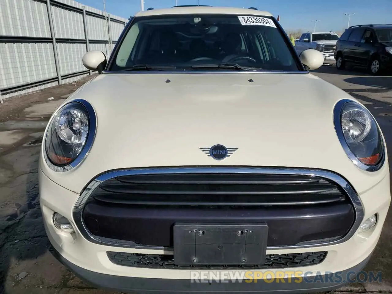 5 Photograph of a damaged car WMWXU1C57K2J01914 MINI COOPER 2019