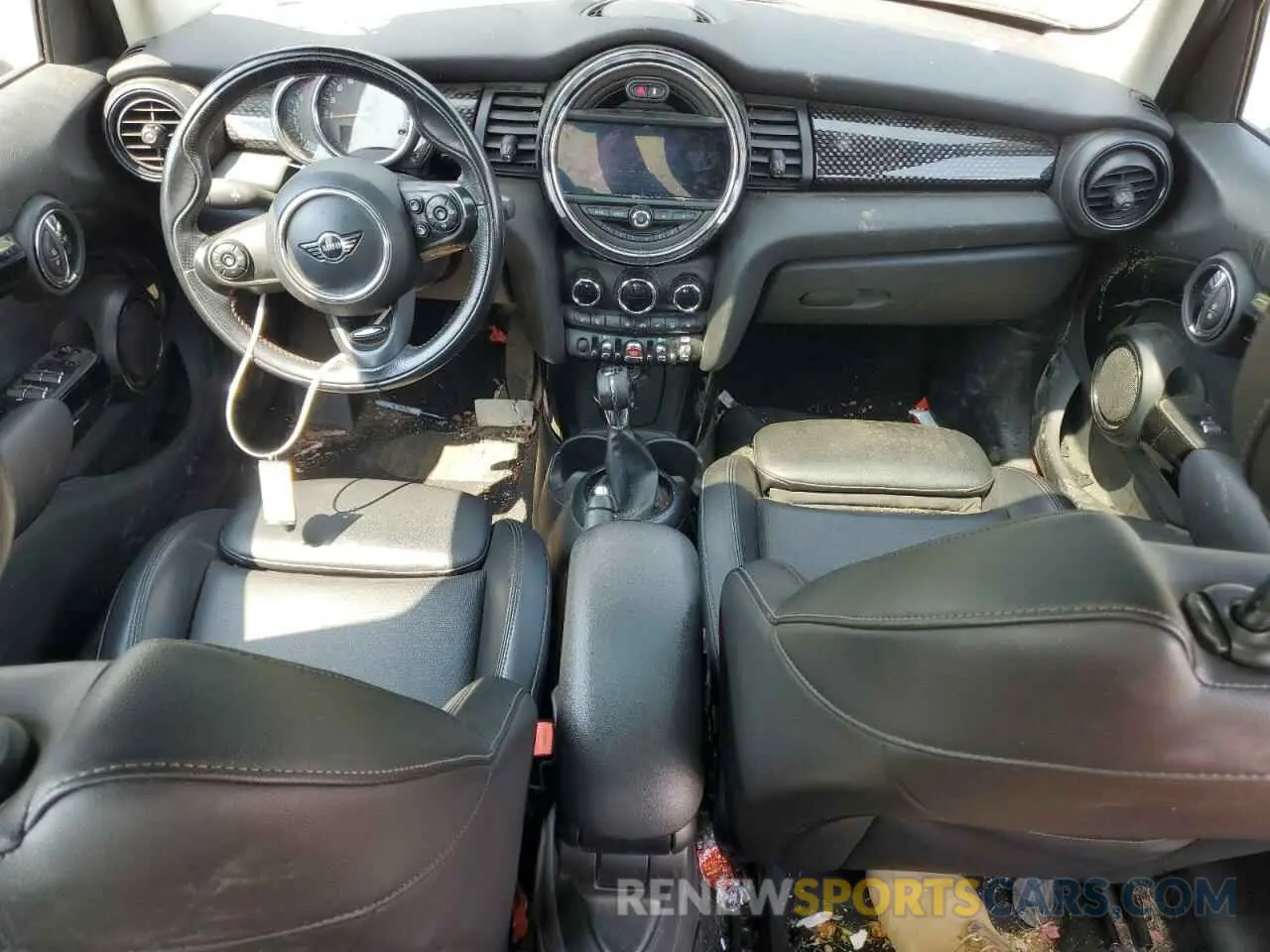 8 Photograph of a damaged car WMWXU3C52K2B65003 MINI COOPER 2019