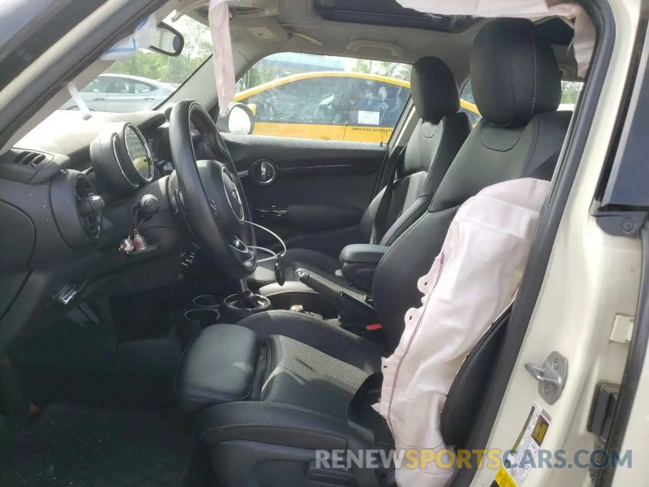 7 Photograph of a damaged car WMWXU3C55K2H89054 MINI COOPER 2019