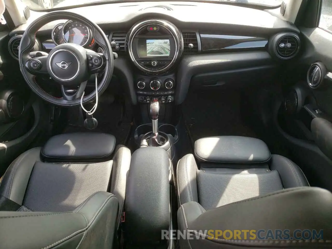 8 Photograph of a damaged car WMWXU3C55K2H89054 MINI COOPER 2019