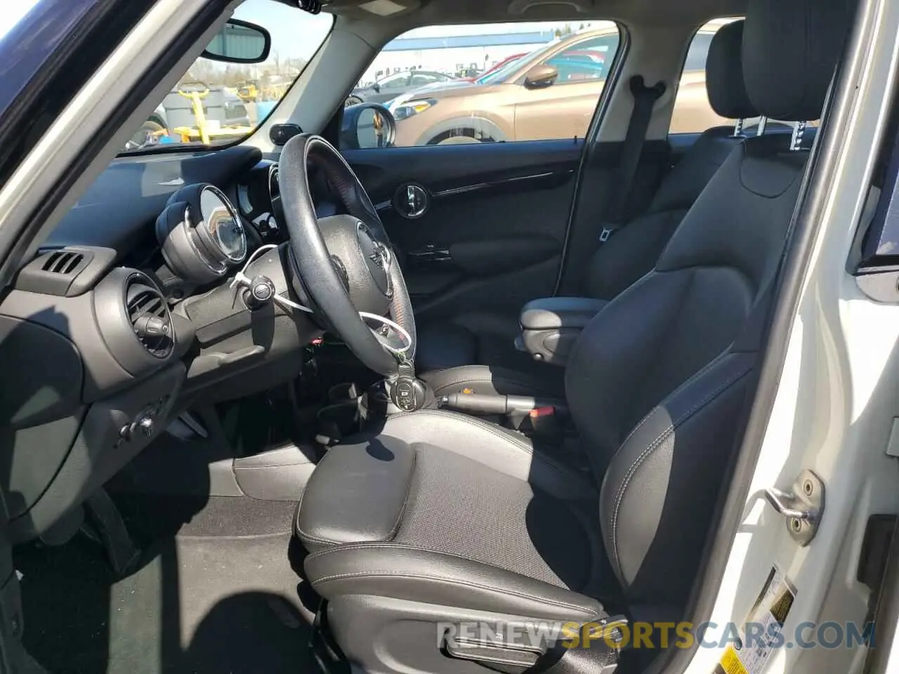 7 Photograph of a damaged car WMWXU3C56K2H88544 MINI COOPER 2019