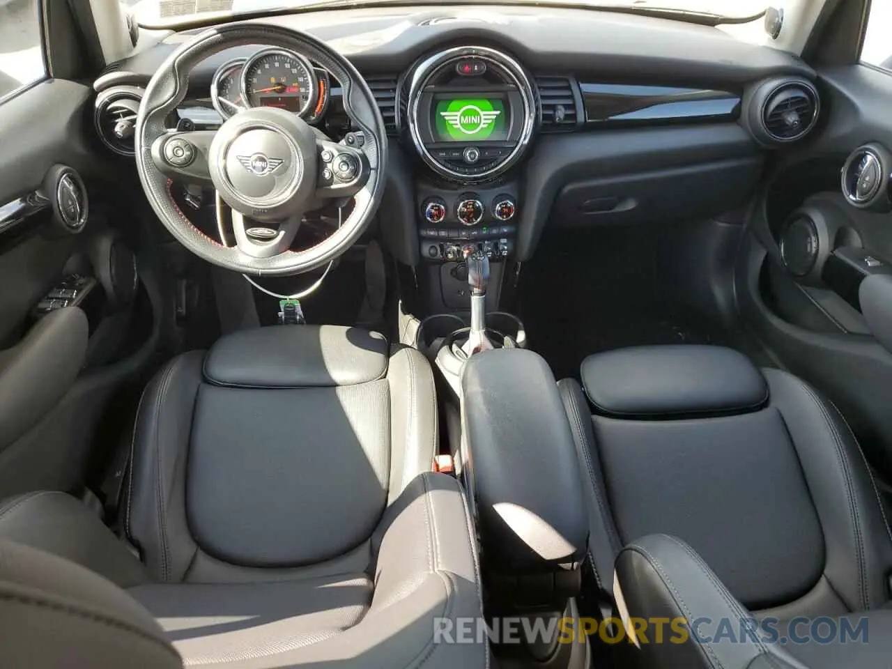 8 Photograph of a damaged car WMWXU3C56K2H88544 MINI COOPER 2019