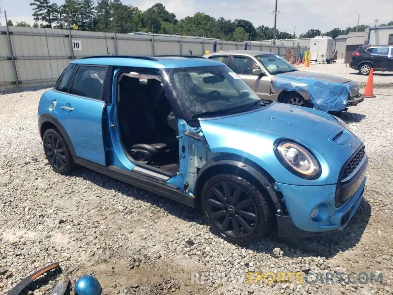 4 Photograph of a damaged car WMWXU3C59K2H88618 MINI COOPER 2019