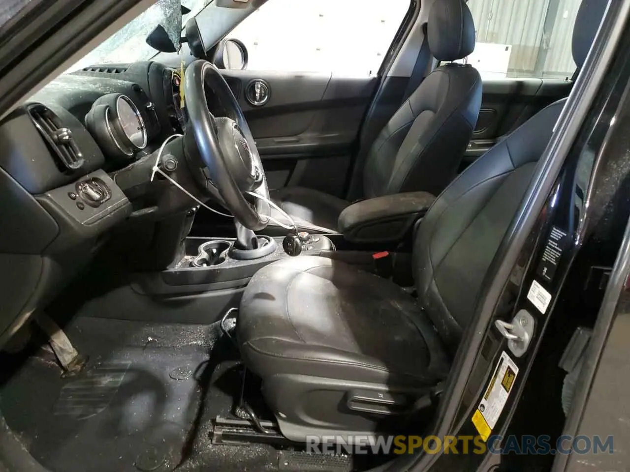 7 Photograph of a damaged car WMZYS7C52K3F46980 MINI COOPER 2019
