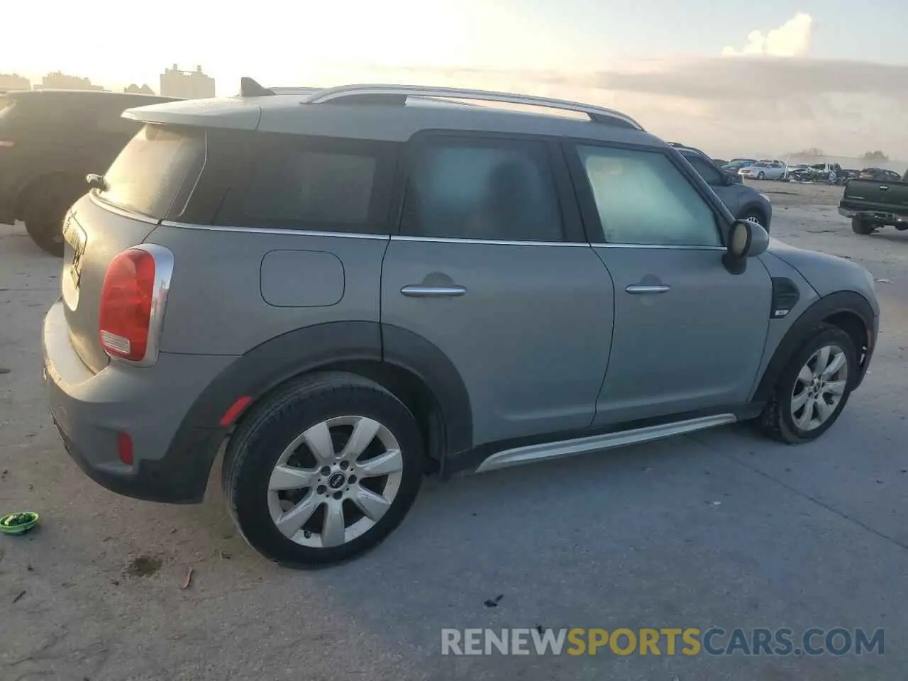3 Photograph of a damaged car WMZYS7C59K3F45924 MINI COOPER 2019