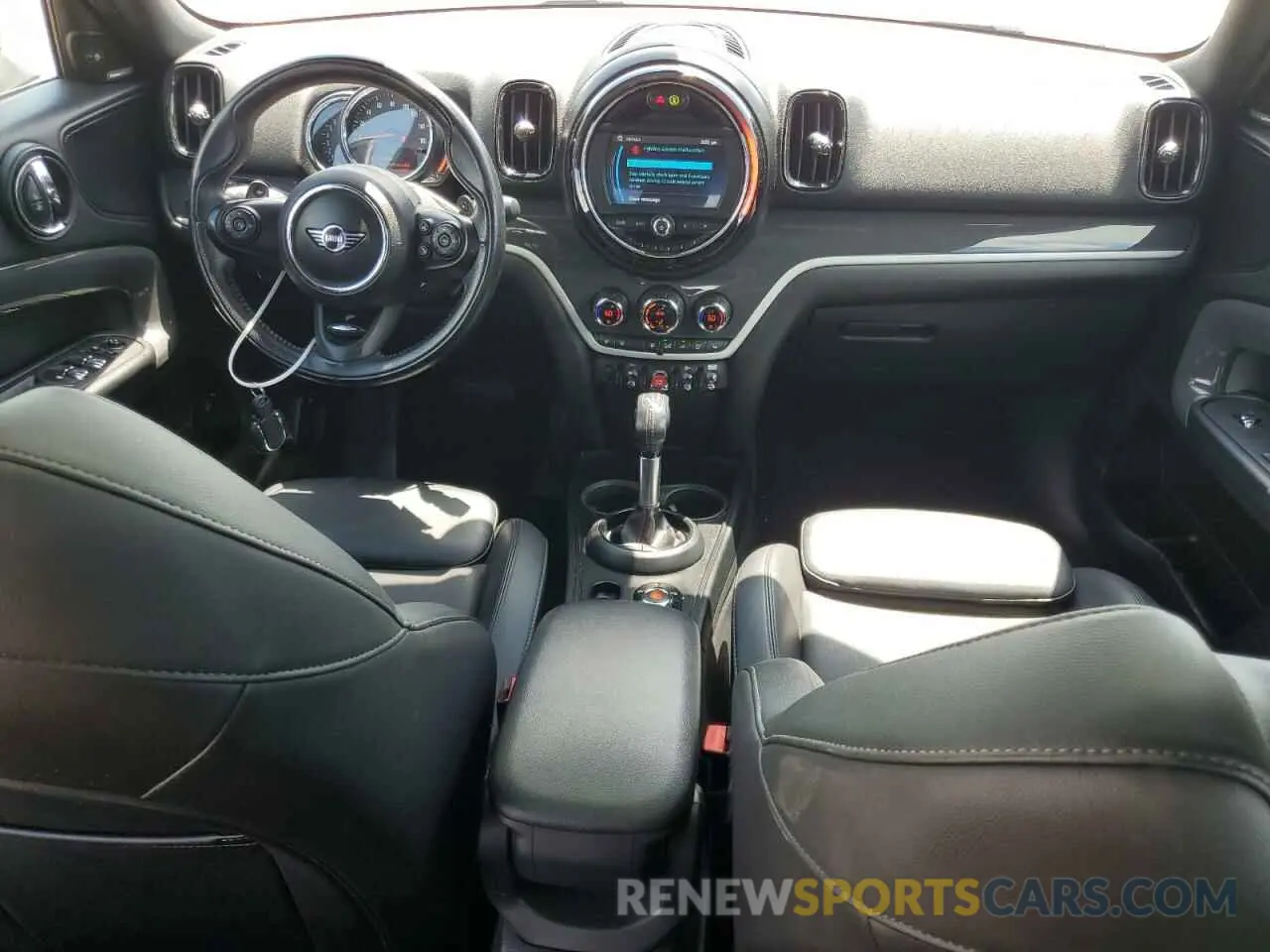 8 Photograph of a damaged car WMZYT3C52K3E95034 MINI COOPER 2019