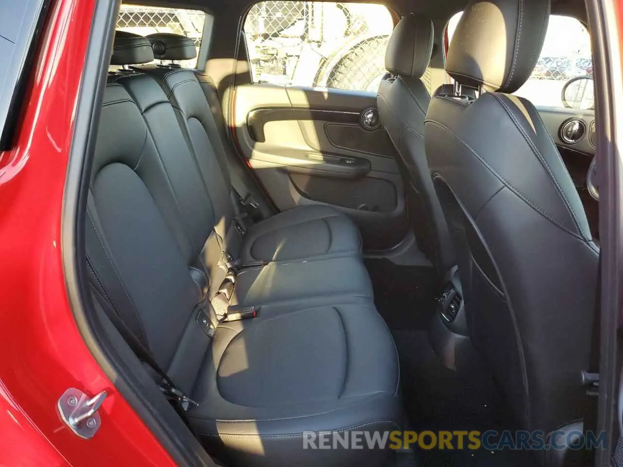 10 Photograph of a damaged car WMZYT5C54K3G93643 MINI COOPER 2019