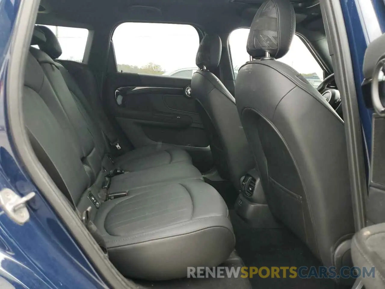 10 Photograph of a damaged car WMZYT5C57K3G94611 MINI COOPER 2019