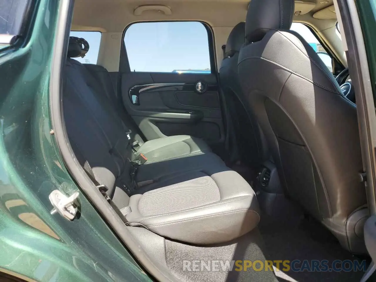 10 Photograph of a damaged car WMZYU7C58K3E56937 MINI COOPER 2019