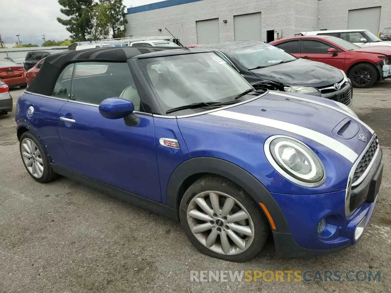 4 Photograph of a damaged car WMWWJ5C01L3L70762 MINI COOPER 2020