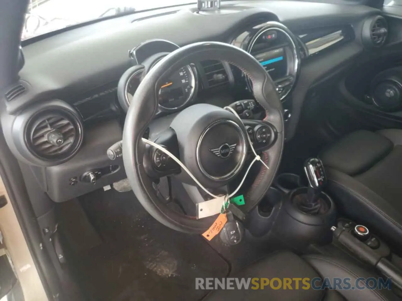 8 Photograph of a damaged car WMWWJ5C02L3L07685 MINI COOPER 2020