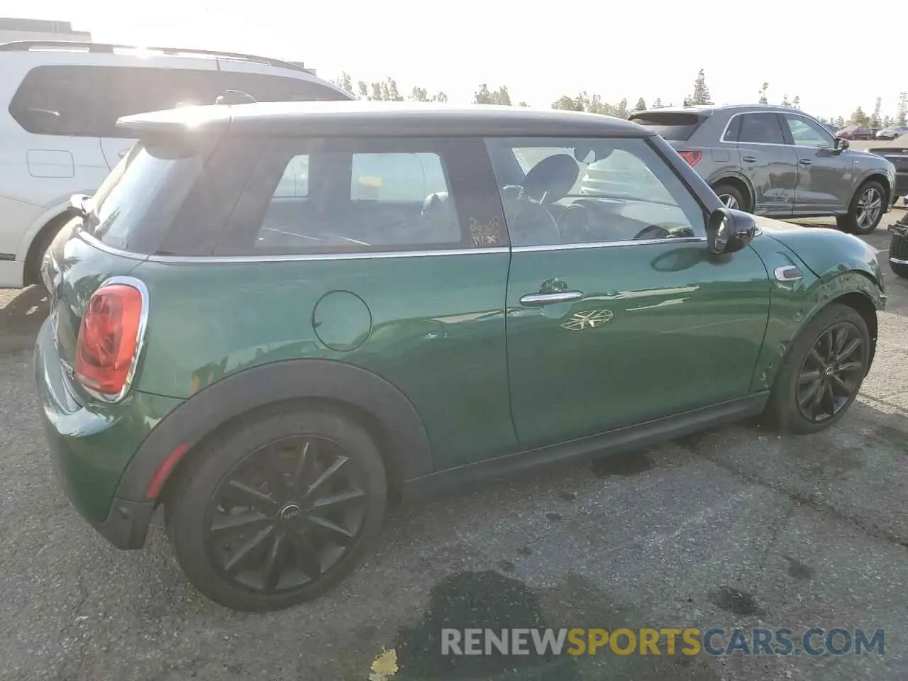 3 Photograph of a damaged car WMWXR3C00L2M30375 MINI COOPER 2020