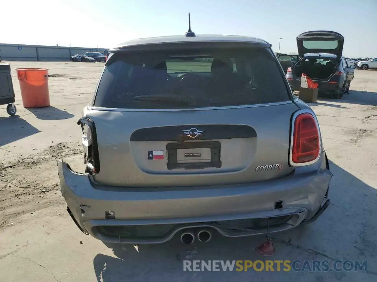 6 Photograph of a damaged car WMWXR5C06L2L49361 MINI COOPER 2020