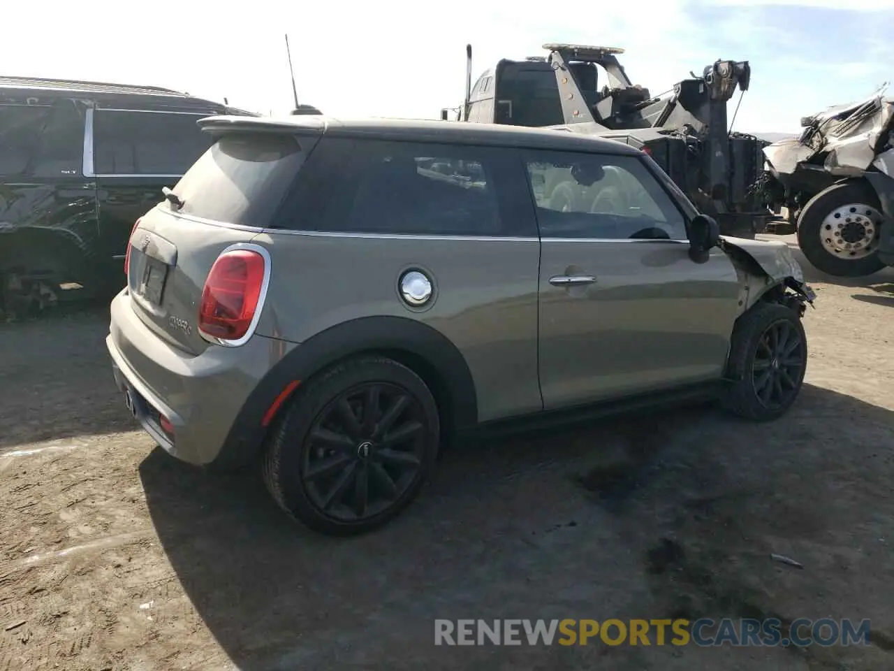 3 Photograph of a damaged car WMWXR5C0XL2M76663 MINI COOPER 2020