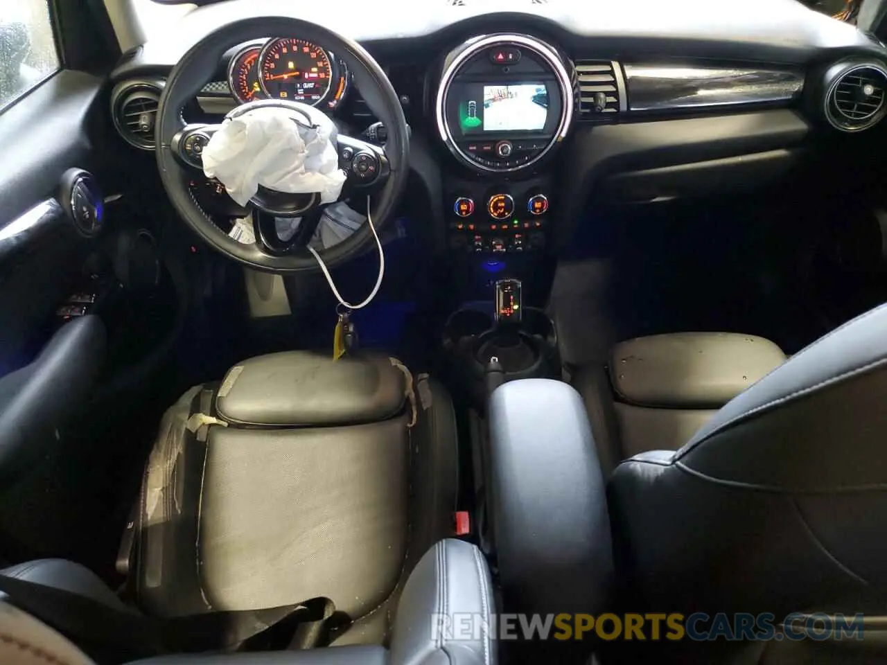 8 Photograph of a damaged car WMWXU7C0XL2M10107 MINI COOPER 2020