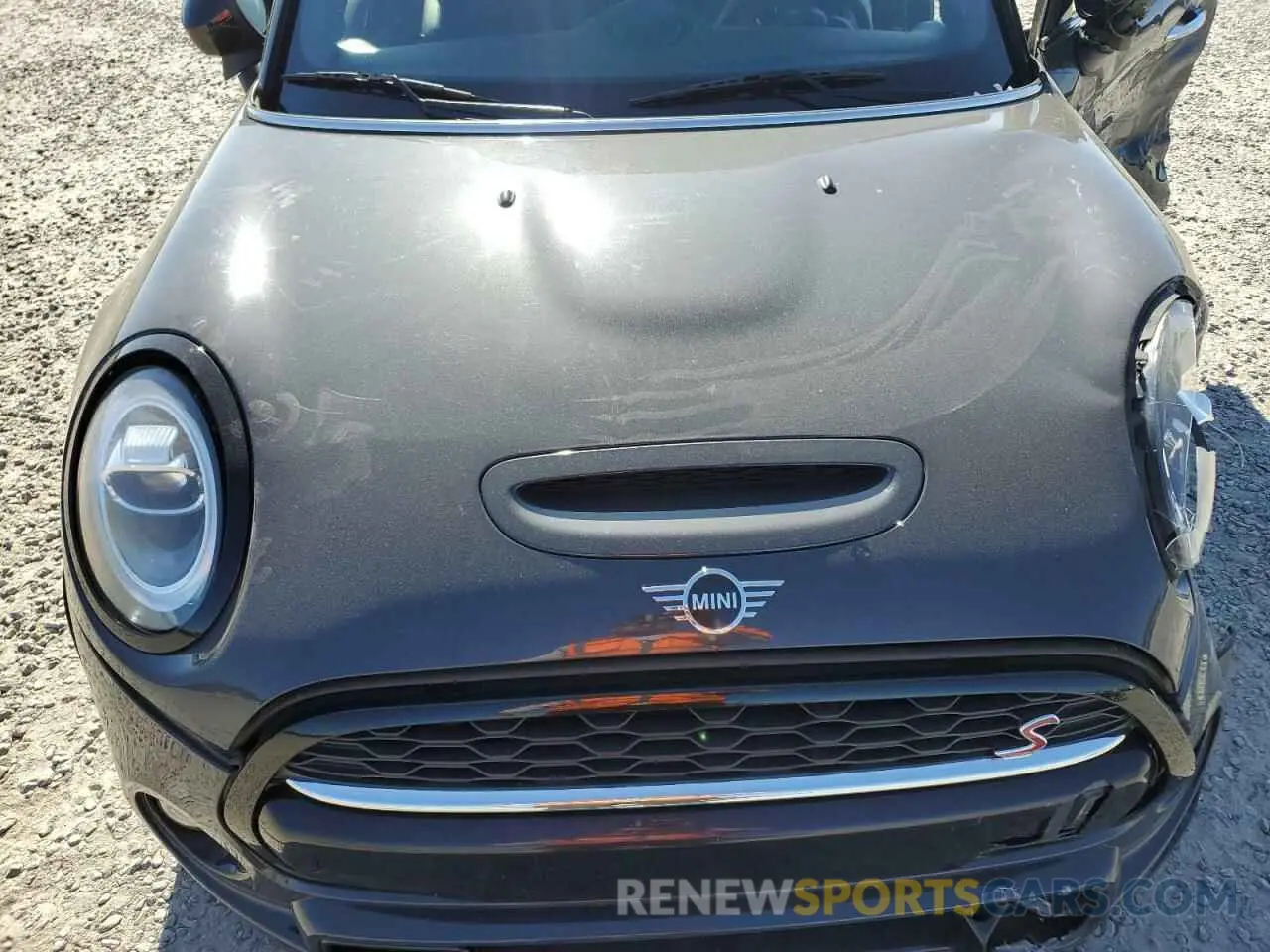 13 Photograph of a damaged car WMWXU9C02L2M29164 MINI COOPER 2020