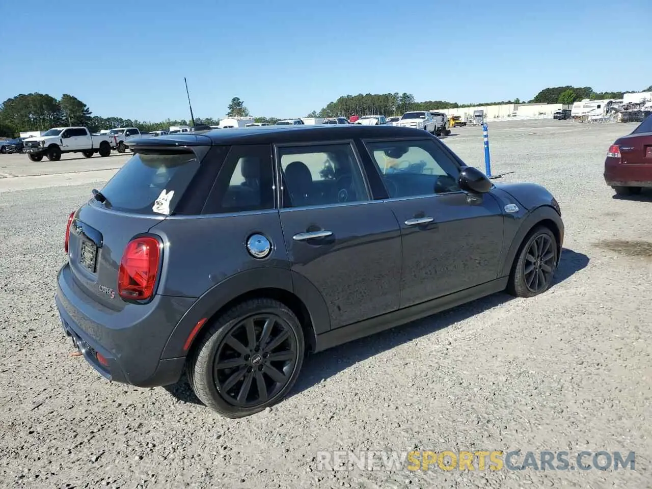 3 Photograph of a damaged car WMWXU9C02L2M29164 MINI COOPER 2020
