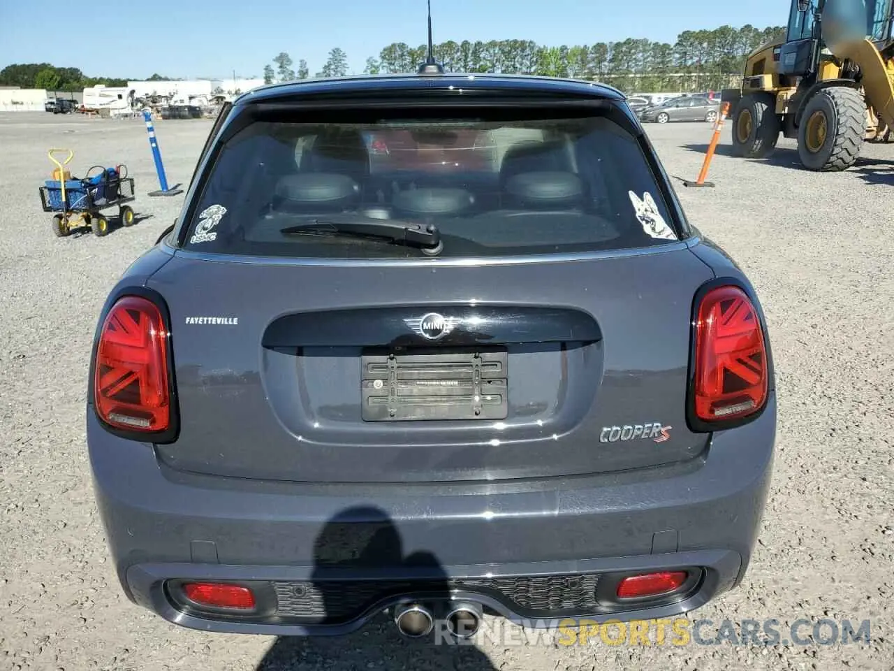 6 Photograph of a damaged car WMWXU9C02L2M29164 MINI COOPER 2020