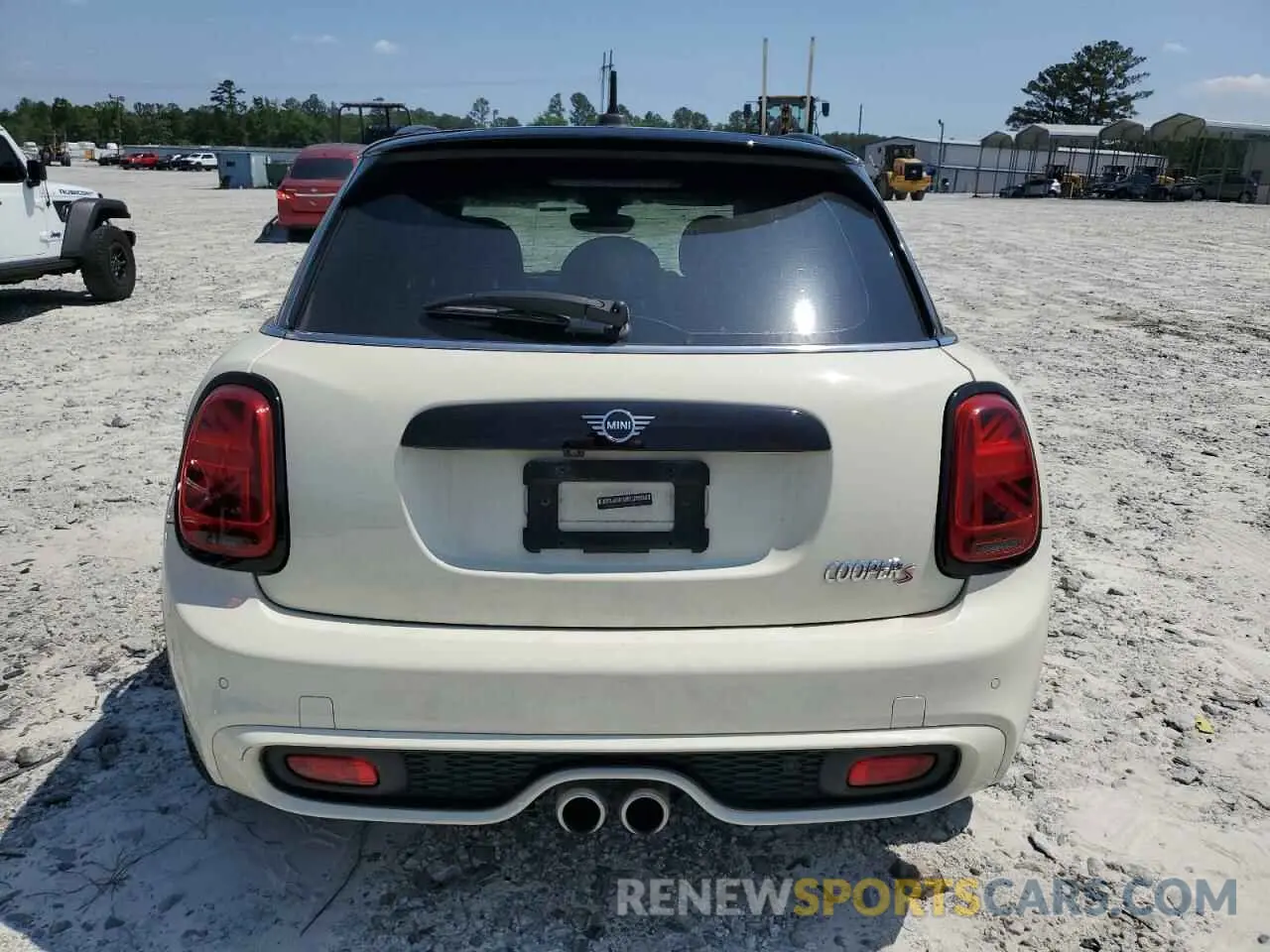 6 Photograph of a damaged car WMWXU9C0XL2L96205 MINI COOPER 2020