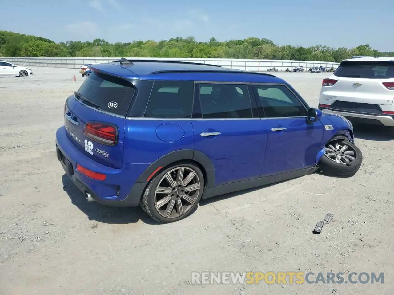 3 Photograph of a damaged car WMWLV7C04M2N49713 MINI COOPER 2021