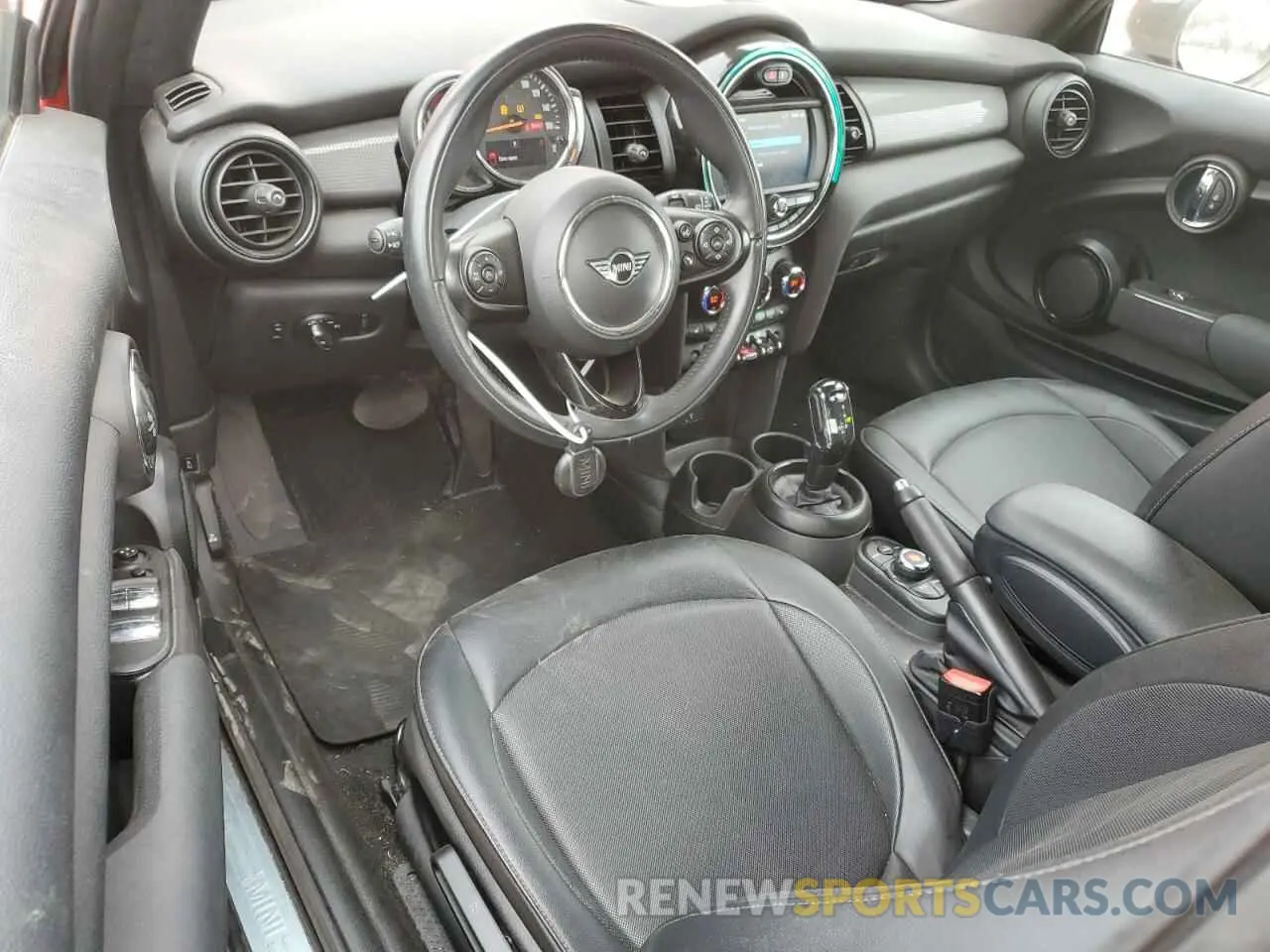 8 Photograph of a damaged car WMWWJ3C01M3M67417 MINI COOPER 2021