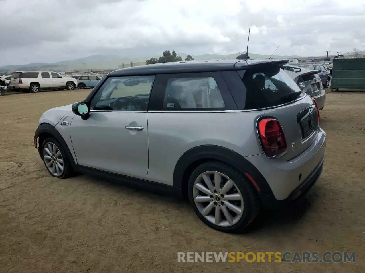 2 Photograph of a damaged car WMWXP3C08M2N53266 MINI COOPER 2021