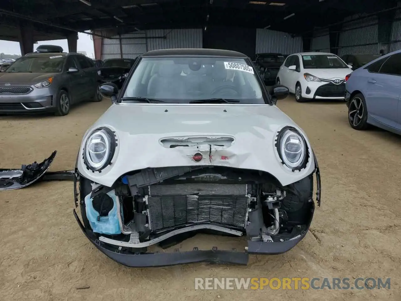 5 Photograph of a damaged car WMWXP3C08M2N53266 MINI COOPER 2021