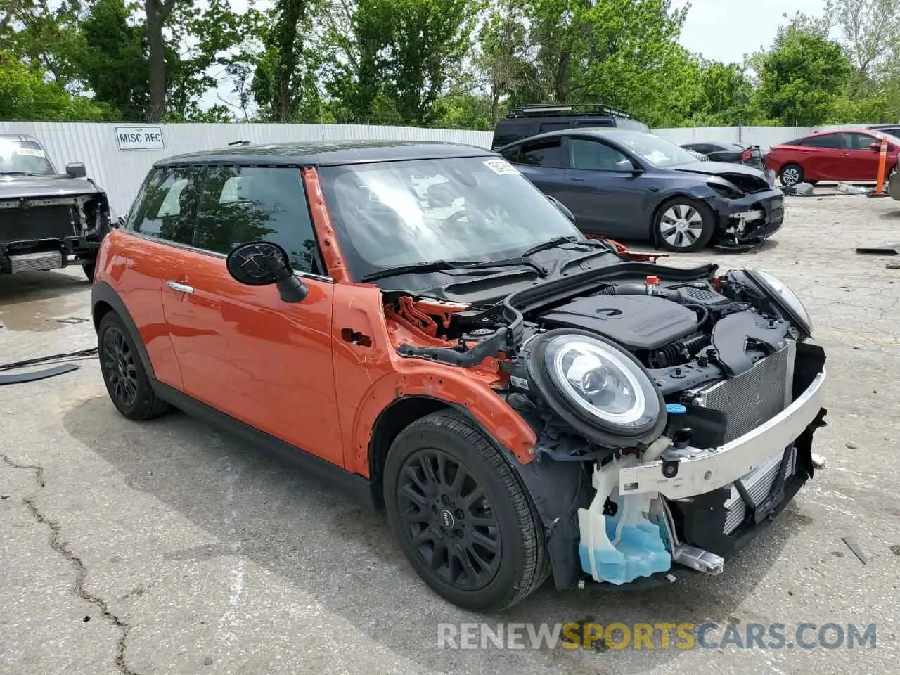 4 Photograph of a damaged car WMWXR3C03M2N94446 MINI COOPER 2021