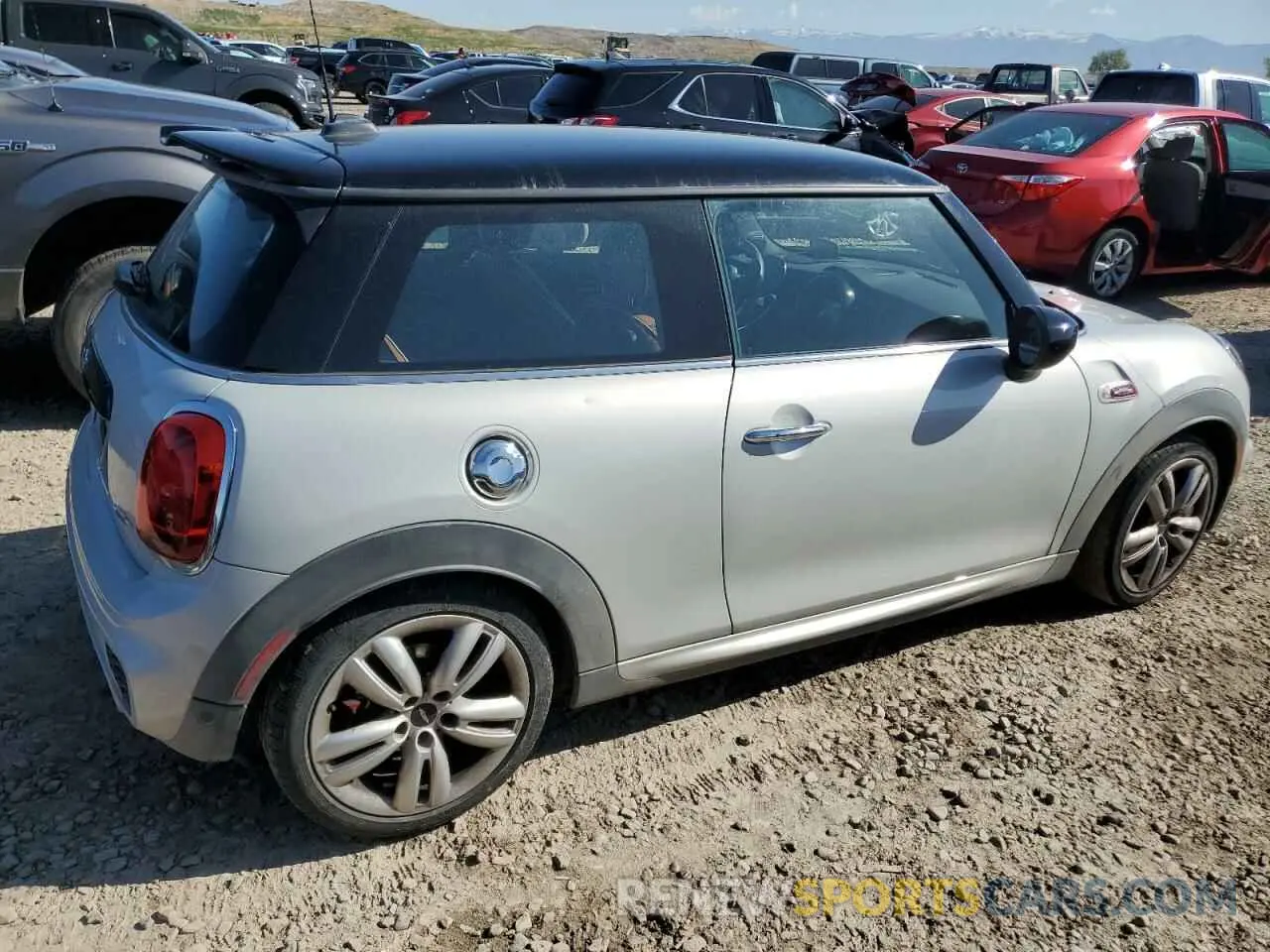 3 Photograph of a damaged car WMWXR9C06M2P17322 MINI COOPER 2021
