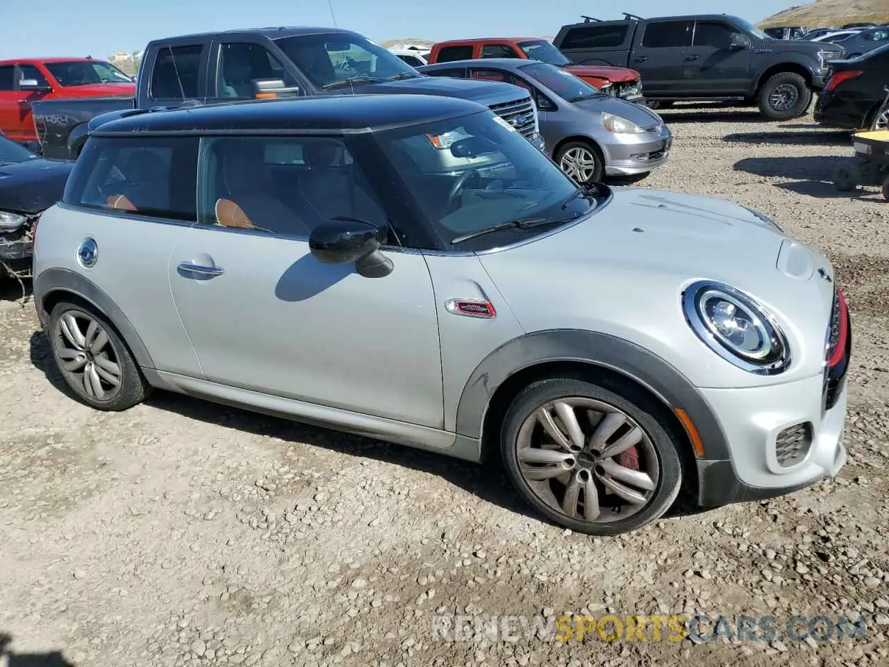 4 Photograph of a damaged car WMWXR9C06M2P17322 MINI COOPER 2021