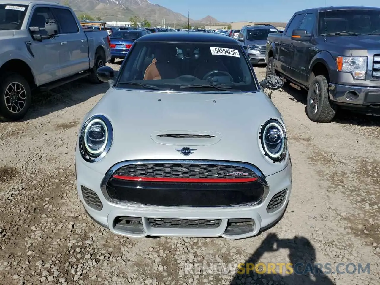5 Photograph of a damaged car WMWXR9C06M2P17322 MINI COOPER 2021