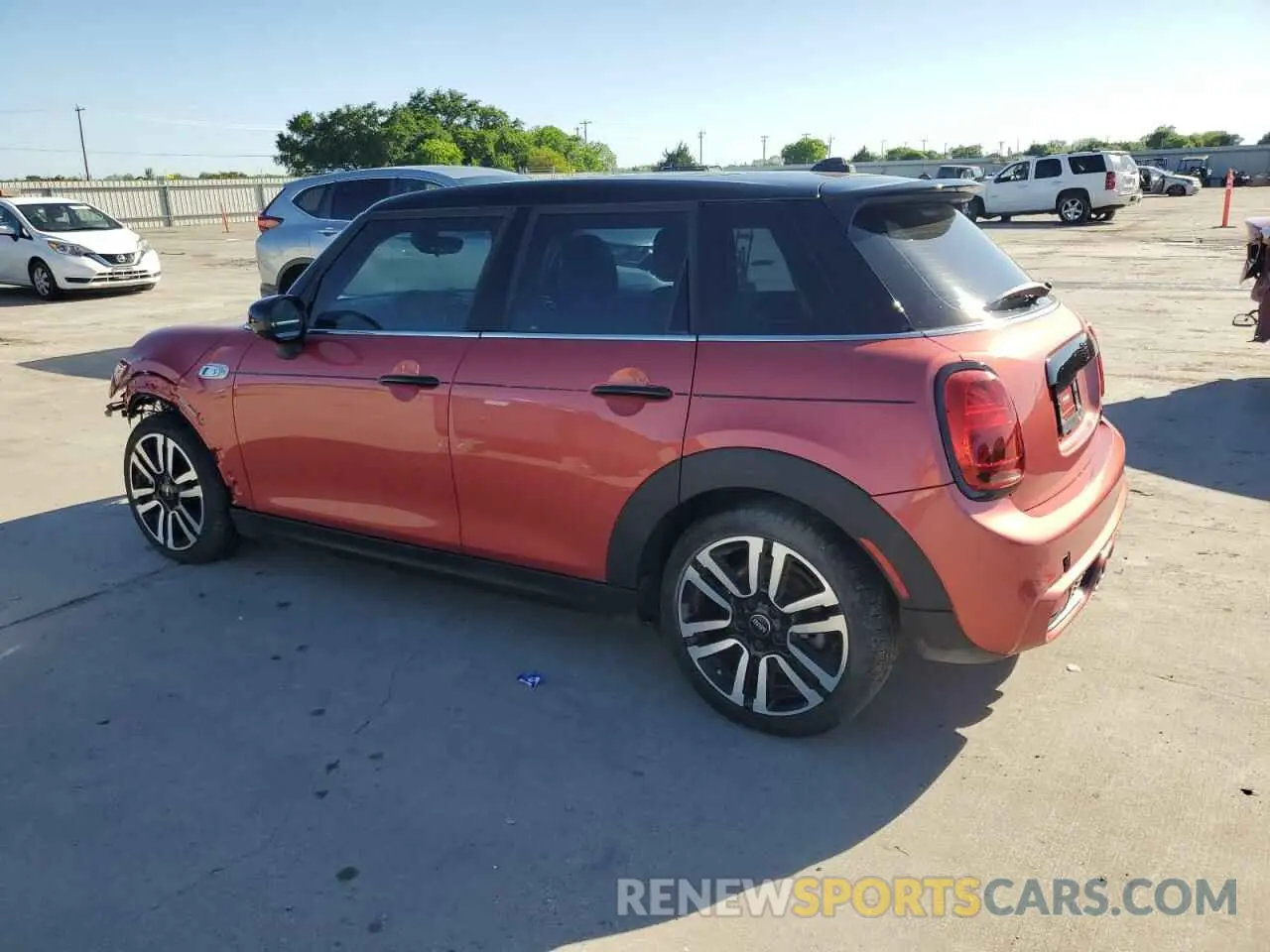 2 Photograph of a damaged car WMWXU9C08M2N29397 MINI COOPER 2021