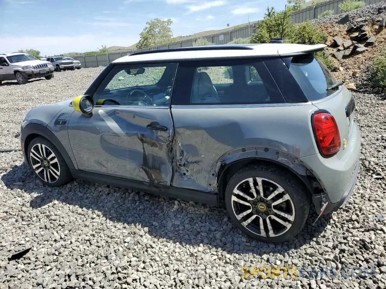 2 Photograph of a damaged car WMW13DJ09N2R90589 MINI COOPER 2022