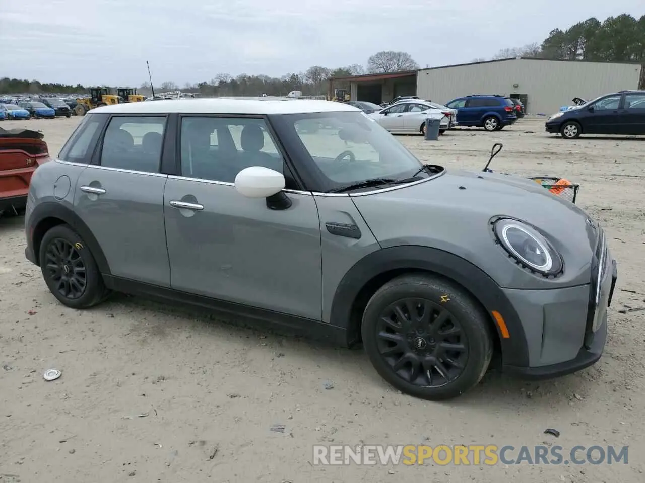 4 Photograph of a damaged car WMW33DK09N2P80193 MINI COOPER 2022