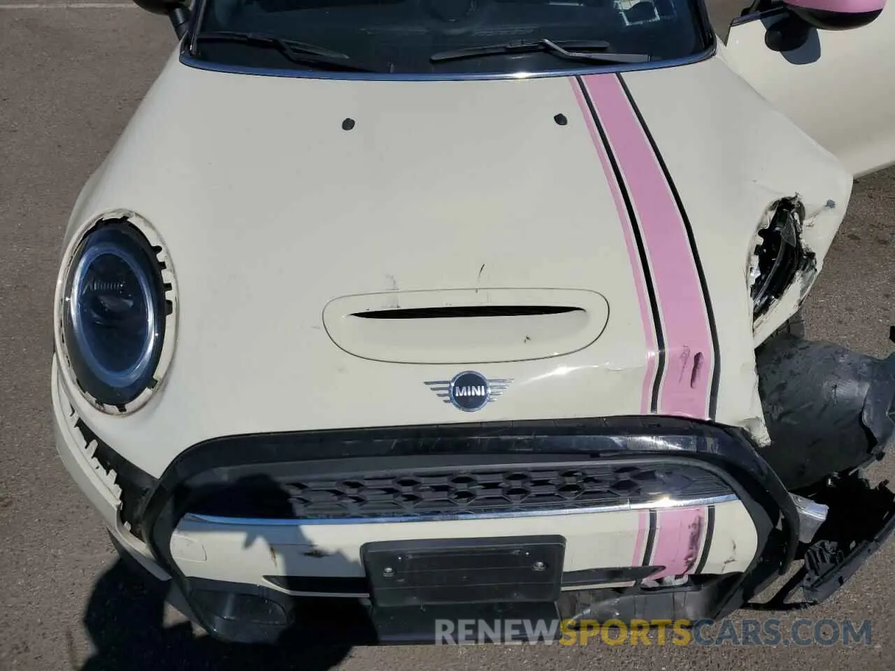 12 Photograph of a damaged car WMW43DL01N3N51794 MINI COOPER 2022