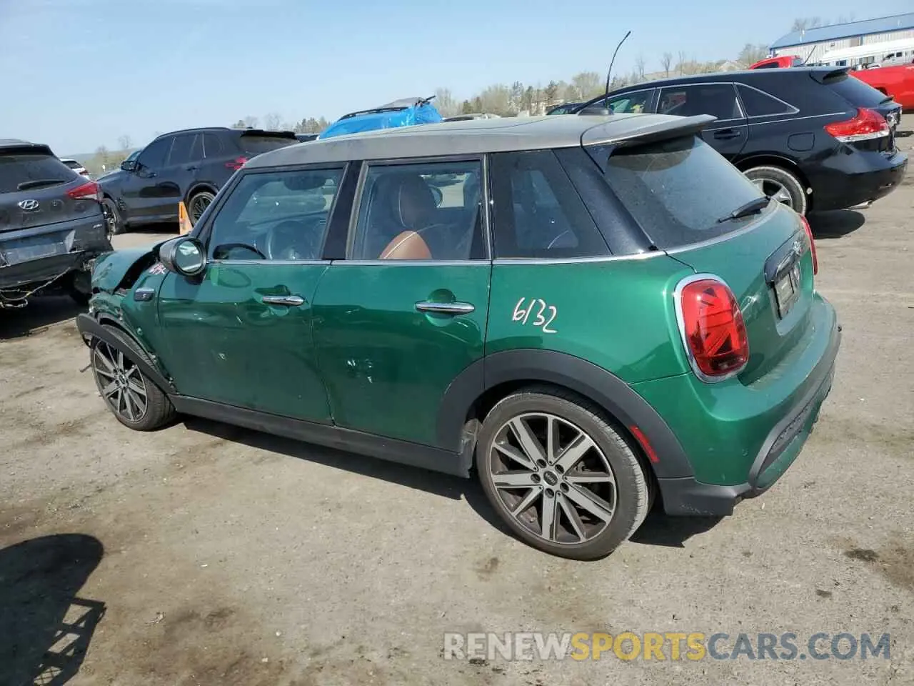 2 Photograph of a damaged car WMW53DK0XN2R31664 MINI COOPER 2022
