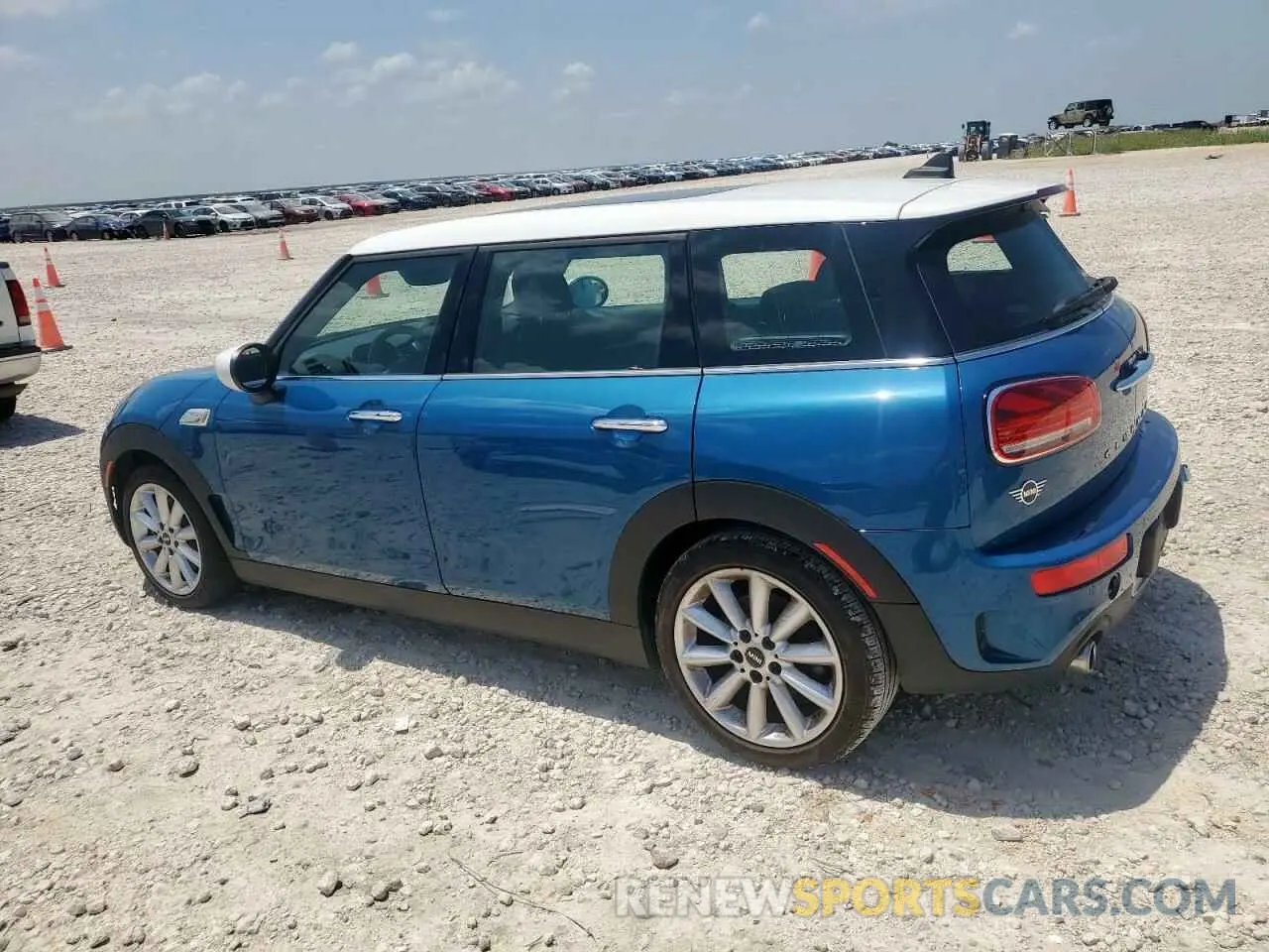 2 Photograph of a damaged car WMWLV7C02N2S09834 MINI COOPER 2022