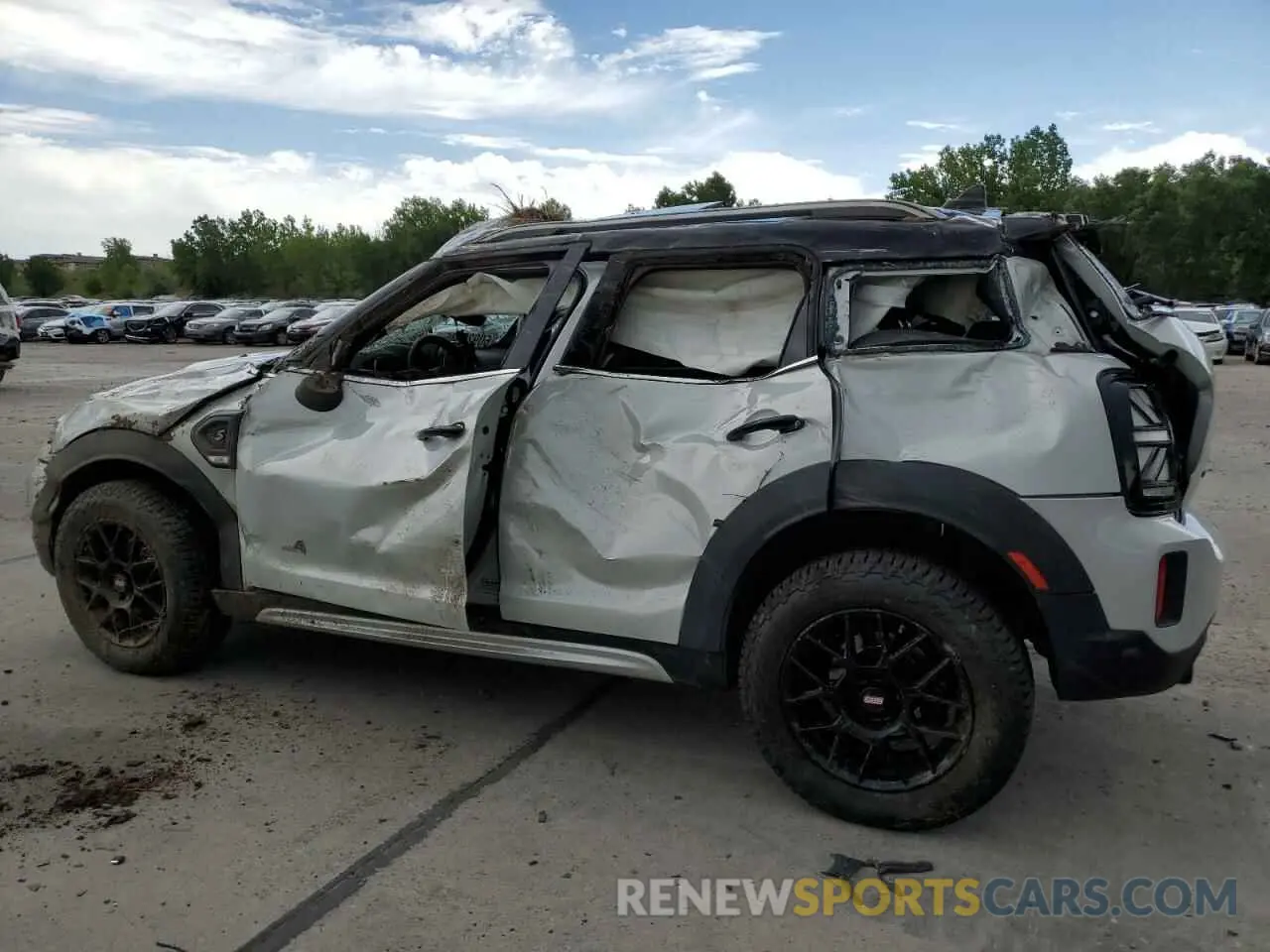 2 Photograph of a damaged car WMZ83BR02N3N89051 MINI COOPER 2022