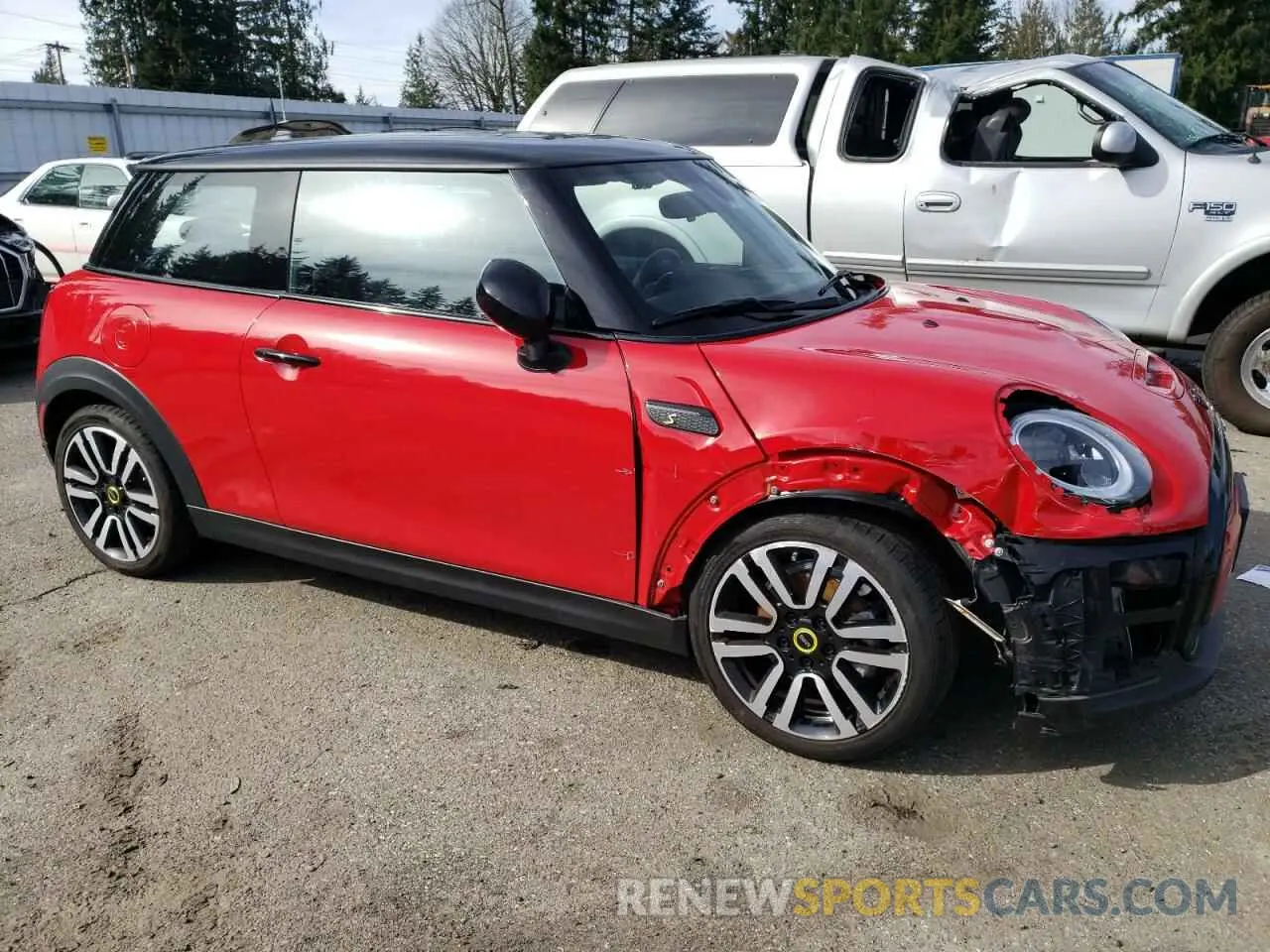 4 Photograph of a damaged car WMW13DJ01P2S85353 MINI COOPER 2023