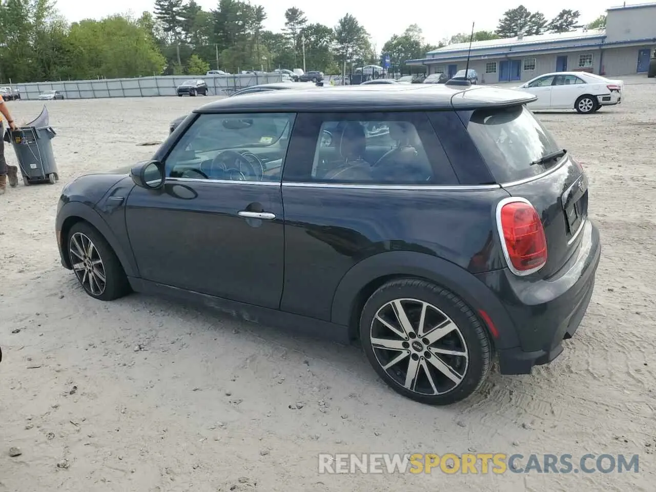 2 Photograph of a damaged car WMW33DH02P2S77440 MINI COOPER 2023
