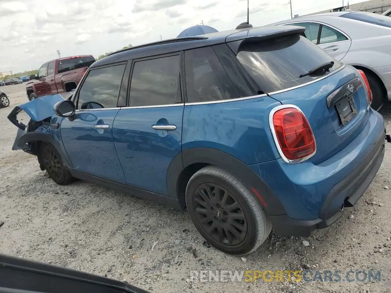 2 Photograph of a damaged car WMW33DK08P2S81940 MINI COOPER 2023