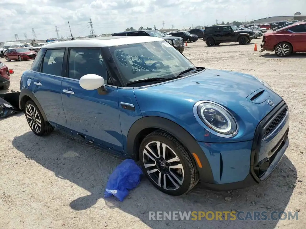 4 Photograph of a damaged car WMW53DK07P2T87451 MINI COOPER 2023