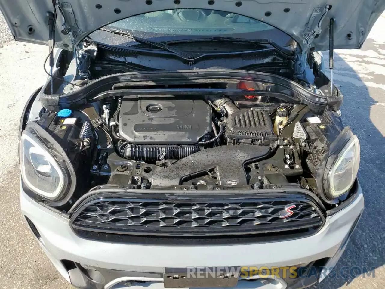 12 Photograph of a damaged car WMZ53BR06P3P96662 MINI COOPER 2023