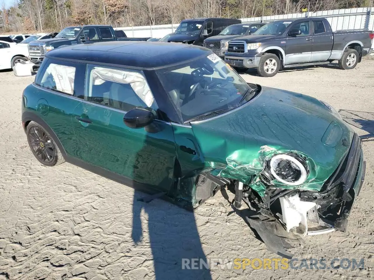 4 Photograph of a damaged car WMW13DJ09R2V85970 MINI COOPER 2024
