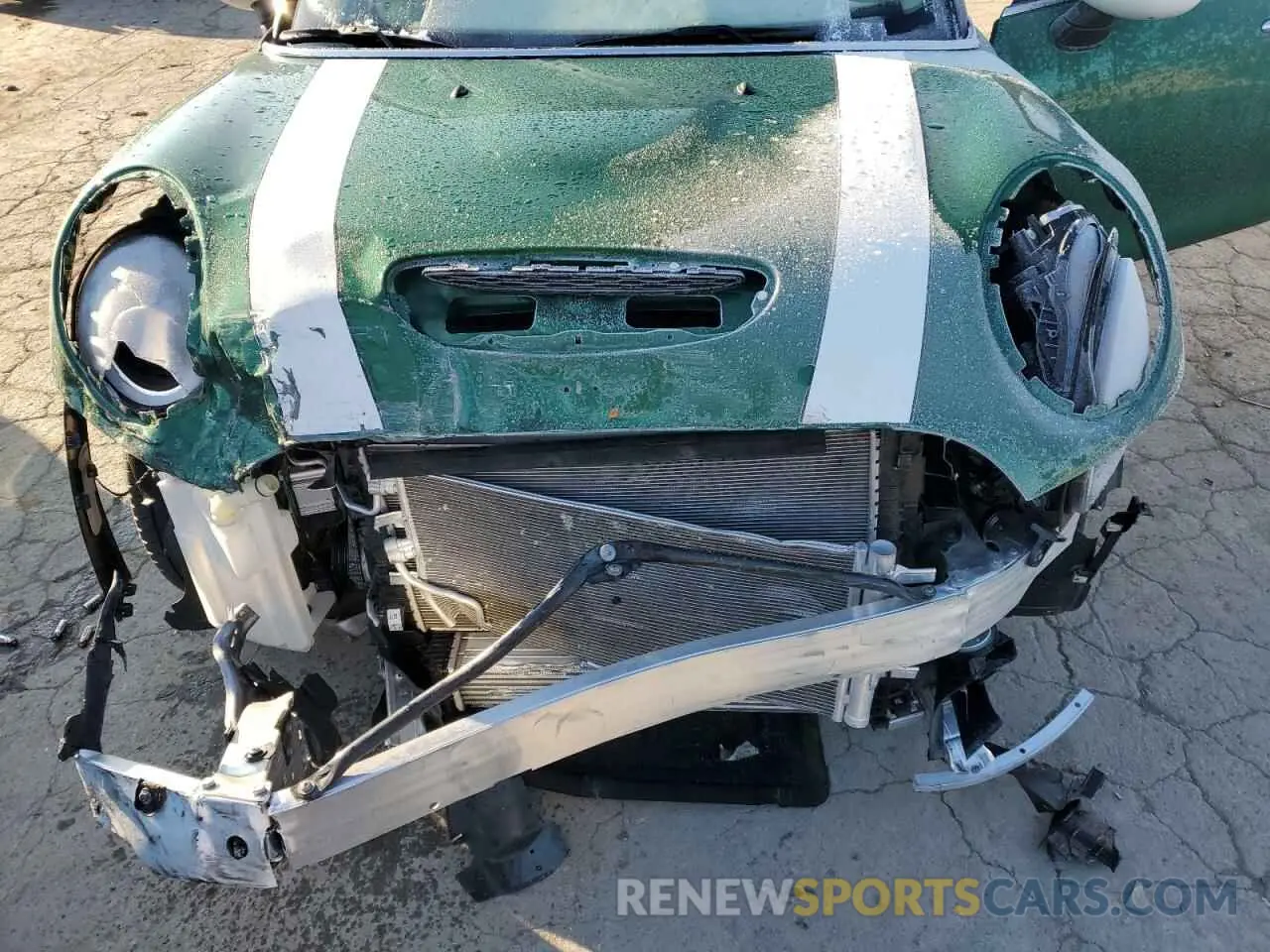 11 Photograph of a damaged car WMW53DK02R2V56990 MINI COOPER 2024