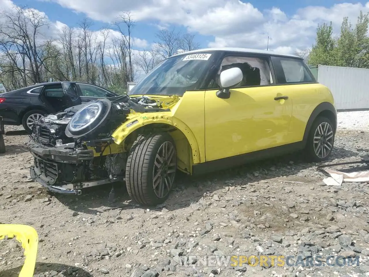 1 Photograph of a damaged car WMW23GD0XS2W14898 MINI COOPER 2025