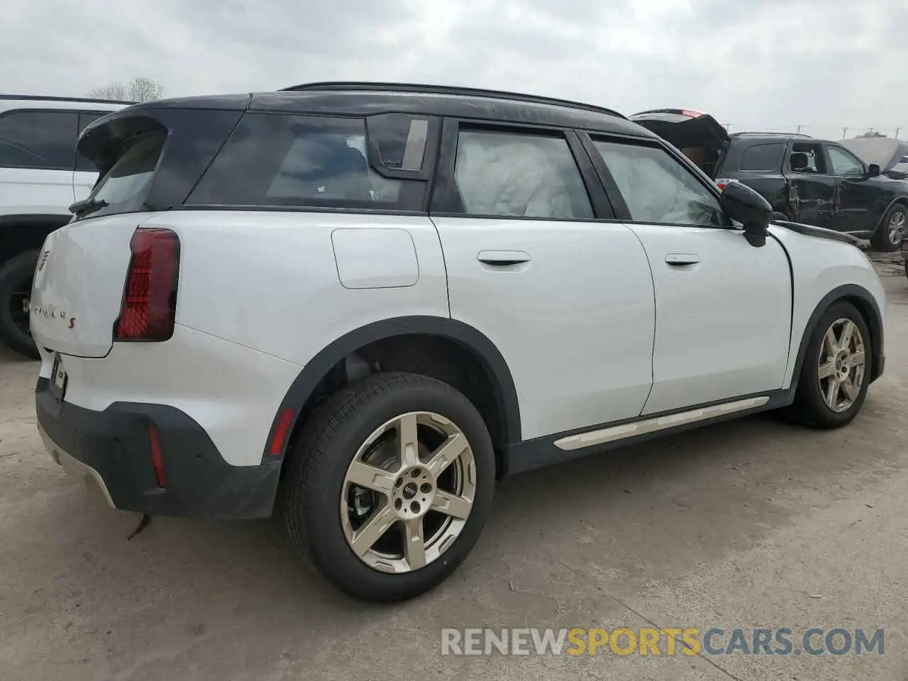 3 Photograph of a damaged car WMZ23GA08S7S39894 MINI COOPER 2025