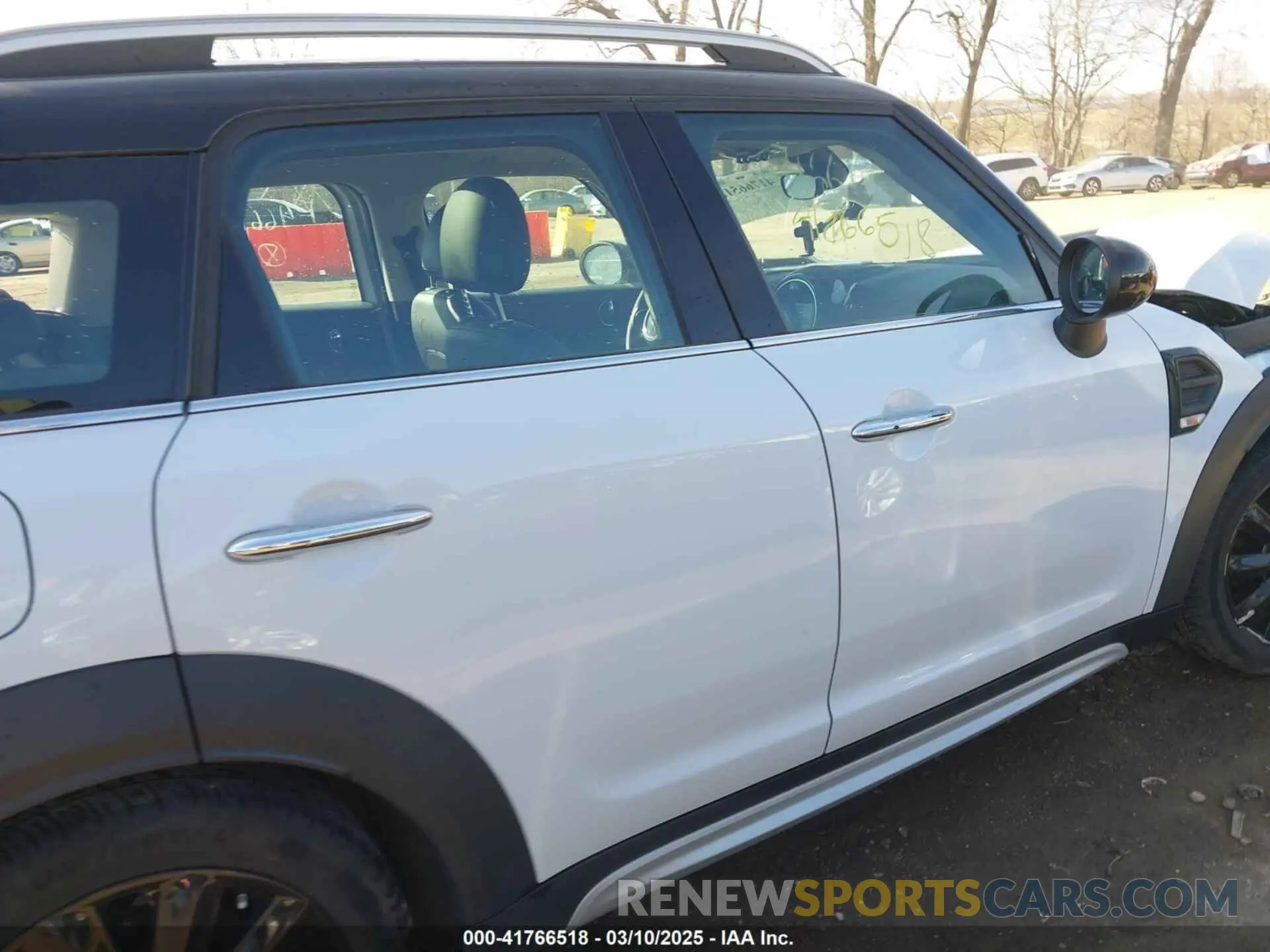 13 Photograph of a damaged car WMZYS7C55K3F46617 MINI COUNTRYMAN 2019