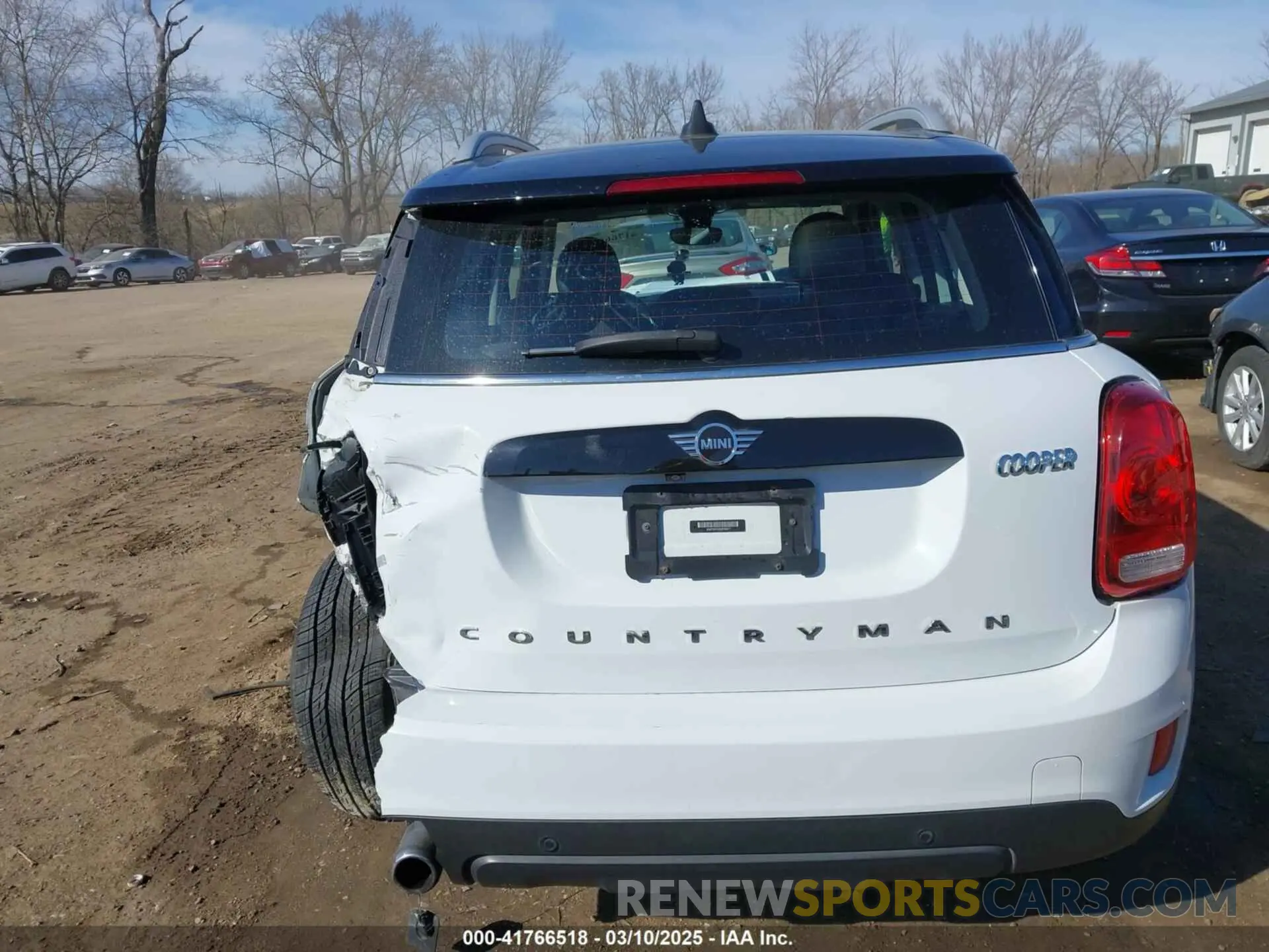 16 Photograph of a damaged car WMZYS7C55K3F46617 MINI COUNTRYMAN 2019